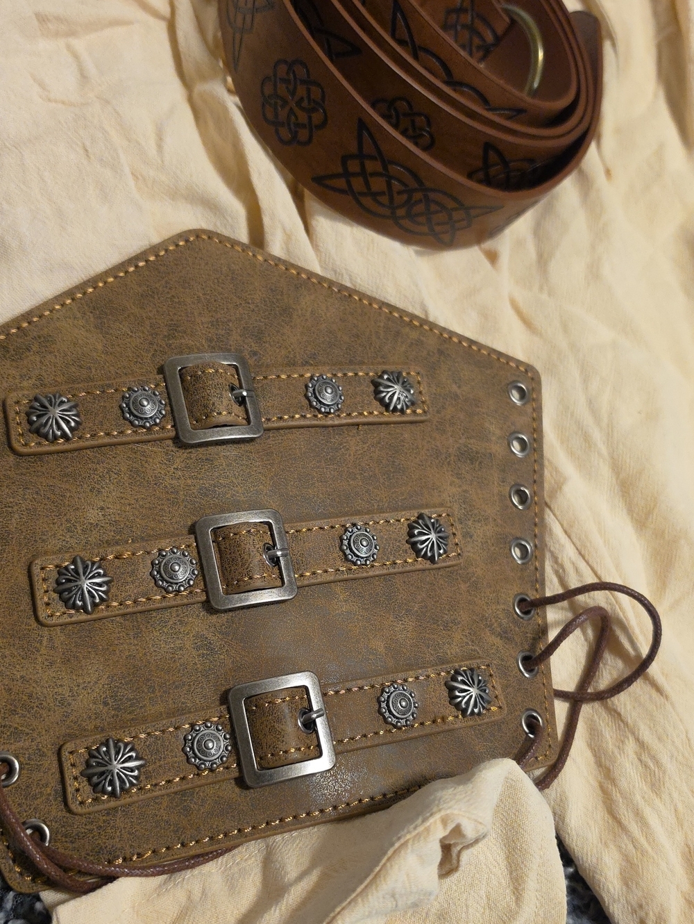 Mens Renaissance Costume - Picture 2 of 5